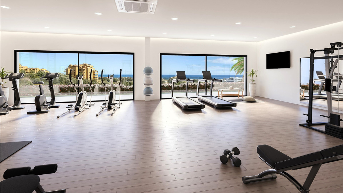 Estepona: Lujo, Vistas al Mar y Vida Exclusiva, Descubre apartamentos de lujo en la New Golden Mile de Estepona. Vistas al mar, comunidad exclusiva con spa, piscinas infinitas y seguridad 24h. ¡Vive el sueño