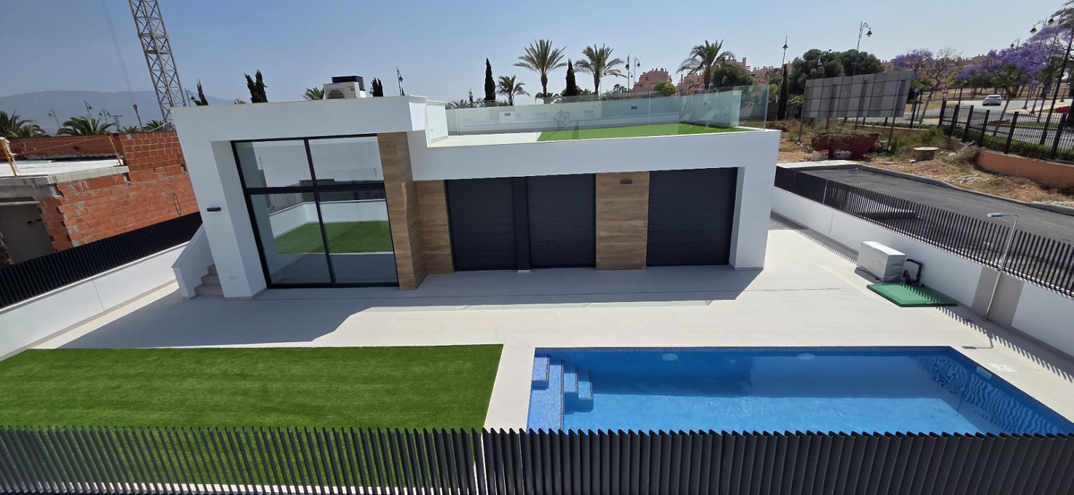 Exclusivas Villas Modernas en Condado de Alhama Golf, Villas de lujo en Condado de Alhama Golf, Murcia. Exclusivas residencias de 2-3 dormitorios con jardín, solárium y piscina. Vive el Mediterráneo. ¡Tu inversión