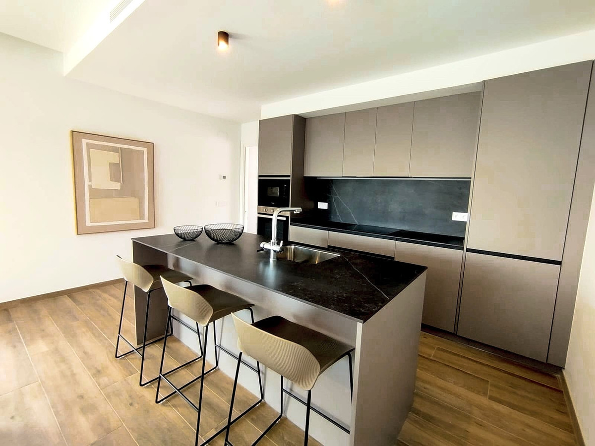 Exclusiva Villa en Polop: Lujo, Vistas y Sol, Descubre villas de lujo en Polop, Alicante. Tu oasis mediterráneo en la Costa Blanca con vistas panorámicas a Altea y sierra. Viviendas de 2-3 hab, piscina priv