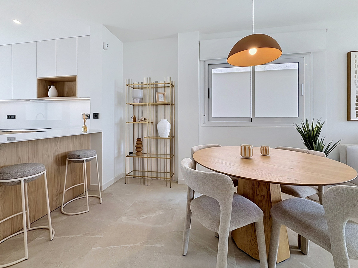 San Javier: Lujo Moderno y Piscina Privada, Apartamentos de lujo obra nueva en San Javier, Murcia. 2 dorm, 2 baños. Piscina privada o solárium. Calidades premium, cerca de playas y golf. ¡Tu inversión ide
