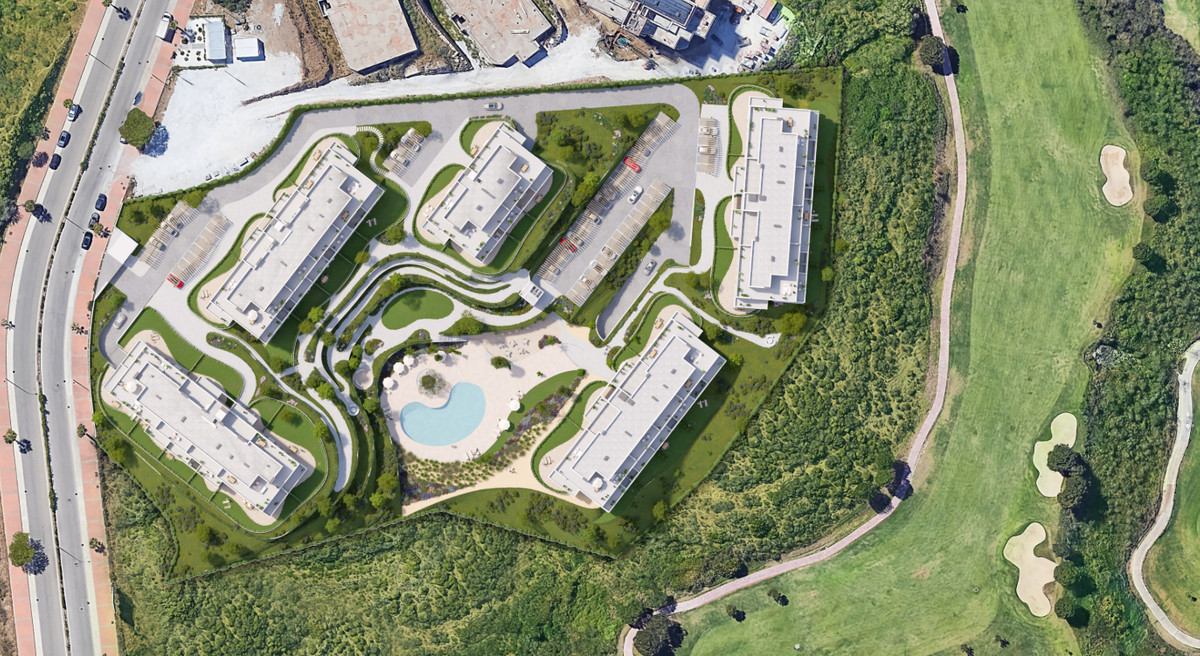 Mijas Costa: Lujo, Golf y Vistas Panorámicas, Apartamento de lujo en Calanova Golf, Mijas Costa. 2 hab, 2 baños, primera línea de golf con vistas. Piscina, gimnasio. ¡Vive la Costa del Sol! Desde 352.000€.