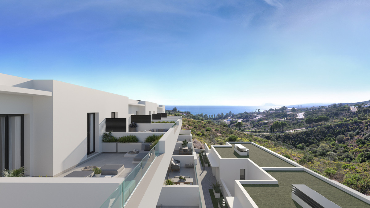 Manilva: Adosados con Vistas al Mar y Lujo Exclusivo, Descubre adosados de lujo en Manilva, Málaga, Costa del Sol. Vistas al mar, 2-4 dorm., piscina, spa y gimnasio. Desde 420.000€. Vive el sueño mediterráneo.