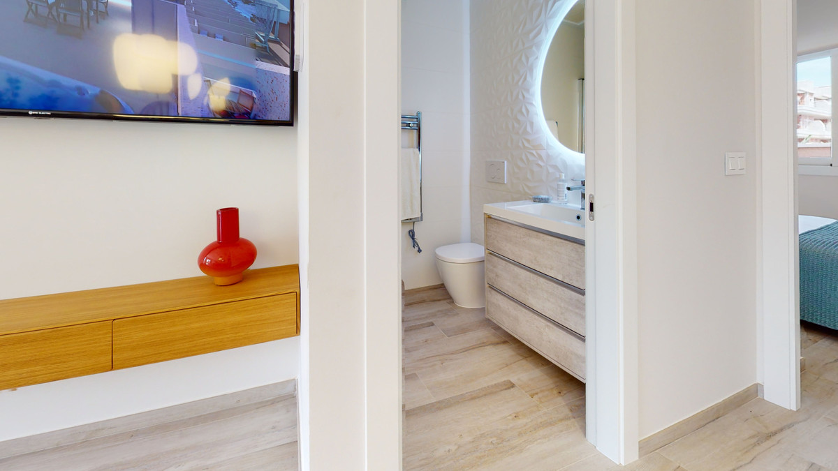 Tu Refugio Mediterráneo en Pilar de la Horadada, Vive el Mediterráneo en Pilar de la Horadada, Alicante. Viviendas de 3 dorm. con piscina, jardines y cerca de la playa. Apartamentos, chalets o bungalows. Desde