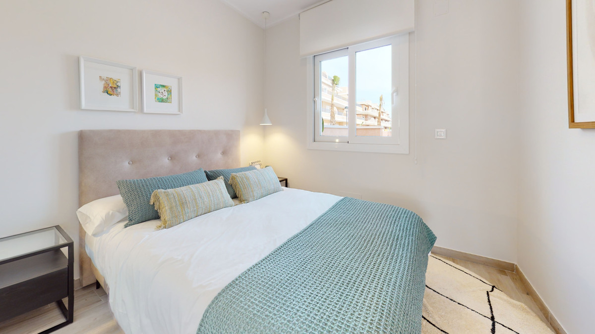 Tu Refugio Mediterráneo en Pilar de la Horadada, Vive el Mediterráneo en Pilar de la Horadada, Alicante. Viviendas de 3 dorm. con piscina, jardines y cerca de la playa. Apartamentos, chalets o bungalows. Desde