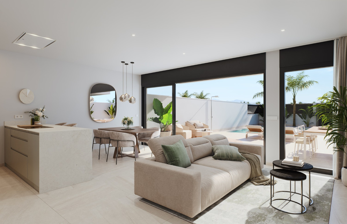 Villa de Lujo: Vive entre Dos Mares en San Pedro, Villa de lujo en San Pedro del Pinatar, Murcia. Diseño minimalista, 4 hab/4 baños, piscina y jardín. Vive entre dos mares, a 5 min del mar. Tu oasis costero.