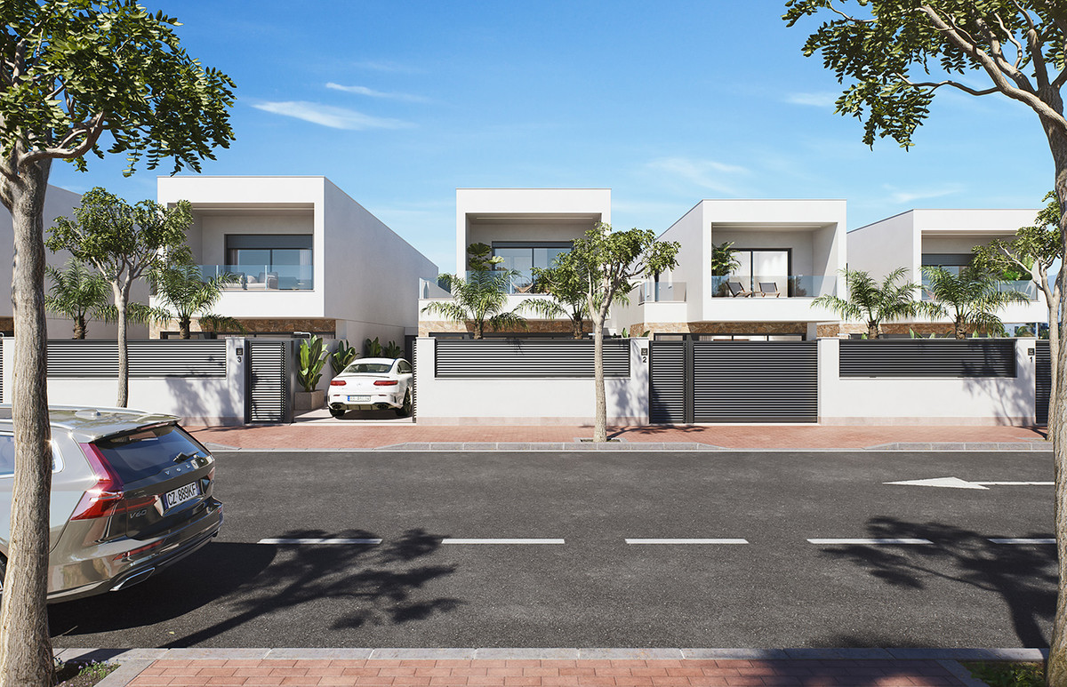 Villa de Lujo: Vive entre Dos Mares en San Pedro, Villa de lujo en San Pedro del Pinatar, Murcia. Diseño minimalista, 4 hab/4 baños, piscina y jardín. Vive entre dos mares, a 5 min del mar. Tu oasis costero.