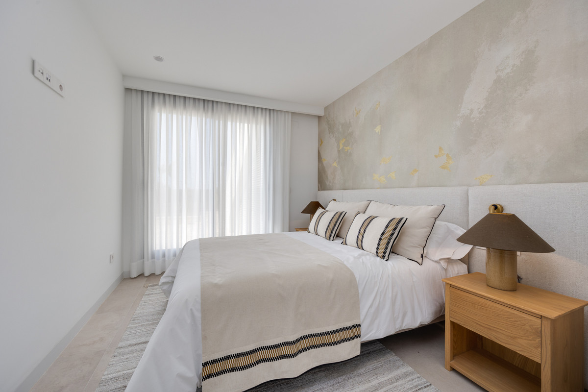 Tu Villa Soñada en Muchamiel: Lujo, Piscina y Solárium, Descubra su villa ideal en Muchamiel, Alicante. 3 dorm, 3 baños, piscina privada y solárium en la Costa Blanca. Disfrute del estilo de vida mediterráneo cerca d