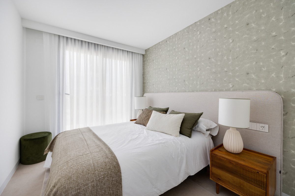 Tu Villa Soñada en Muchamiel: Lujo, Piscina y Solárium, Descubra su villa ideal en Muchamiel, Alicante. 3 dorm, 3 baños, piscina privada y solárium en la Costa Blanca. Disfrute del estilo de vida mediterráneo cerca d
