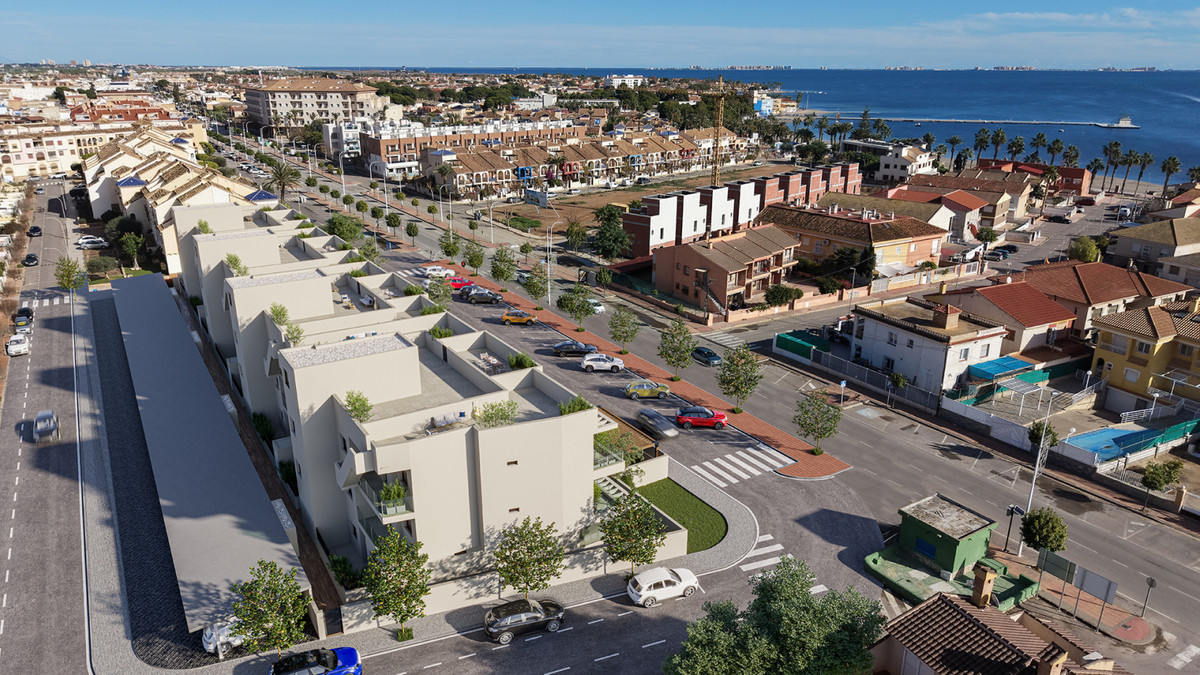 Vive el Mediterráneo: Lujo a 250m de la Playa, Apartamentos de lujo en Los Alcázares, Murcia. Urbanización privada a 250m de la playa Los Narejos. Con piscinas, parking y vistas. ¡Tu hogar en Costa Cálida!