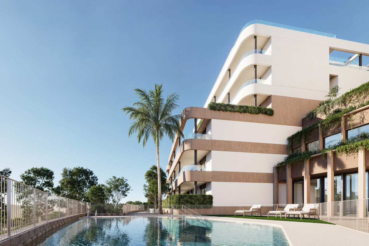 Estepona Golf: Tu Oasis de Lujo y Naturaleza, Apartamento de 3 dorm. en Estepona, Málaga, junto a campo de golf. Disfruta de vistas panorámicas, piscina, gimnasio y un estilo de vida mediterráneo exclusivo