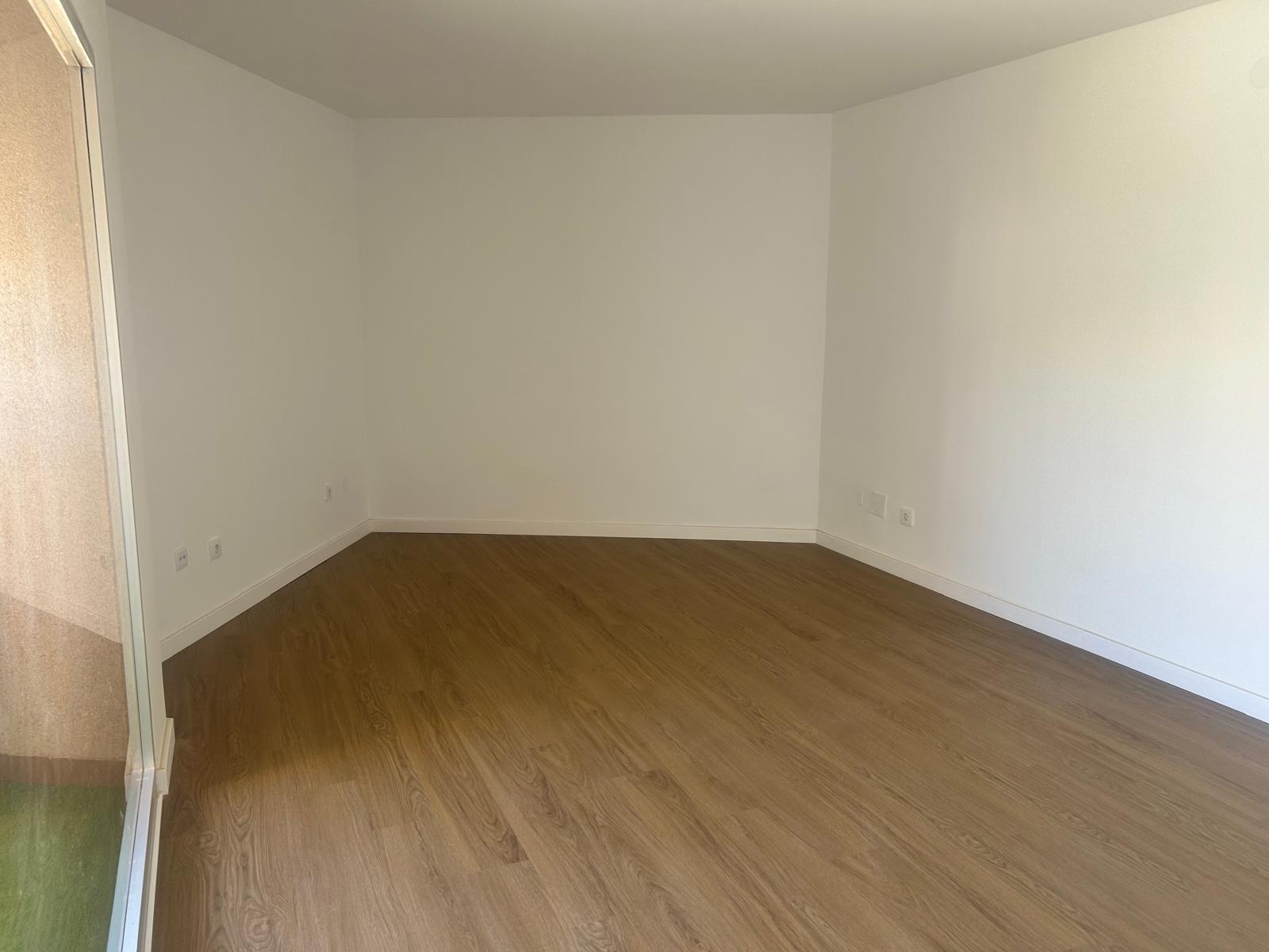 Apartamento Reformado, Vistas al Mar y Piscina en Orihuela Costa, Apartamento reformado de lujo en Zenia, Orihuela Costa. 3 hab, 2 baños, vistas al mar y a metros de la playa. Piscina, parking. ¡Tu inversión o vida costera de