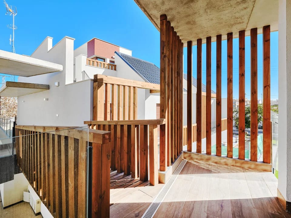 Exclusivo Apartamento Tailandés en Pilar de la Horadada. ¡Alquiler Larga Duración!, Descubra este apartamento de lujo de nueva construcción en Pilar de la Horadada. 2 dorm, 2 baños, terraza, solárium. Amueblado, parking. ¡Desde 1000€/mes! Dispo