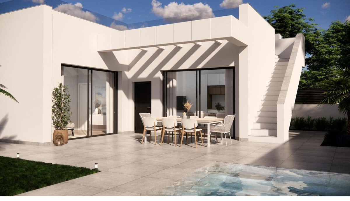 Villa de Lujo en Rojales: Sol, Piscina y Sin Escaleras, Descubra villas exclusivas de diseño en Rojales, Alicante. Disfrute del estilo de vida mediterráneo con piscina privada, solárium y sin escaleras. ¡Su hogar ide