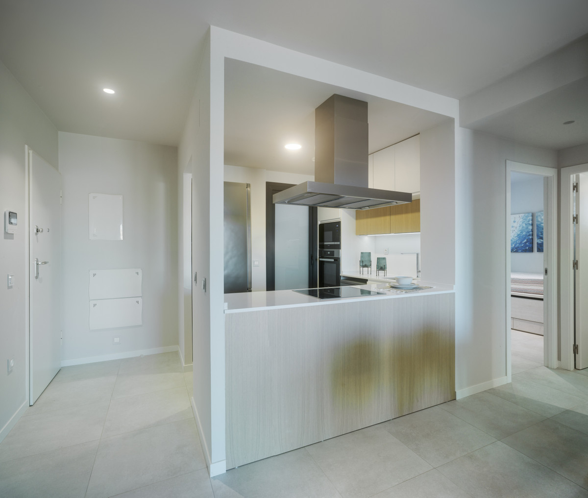 Mil Palmeras: Tu Oasis Mediterráneo a Pasos del Mar, Vive el lujo en Mil Palmeras, Costa Blanca. Exclusivos apartamentos a 600m de la playa. Disfruta de piscinas, jardines y seguridad. 2/3 dorm. desde 269.000€. ¡T