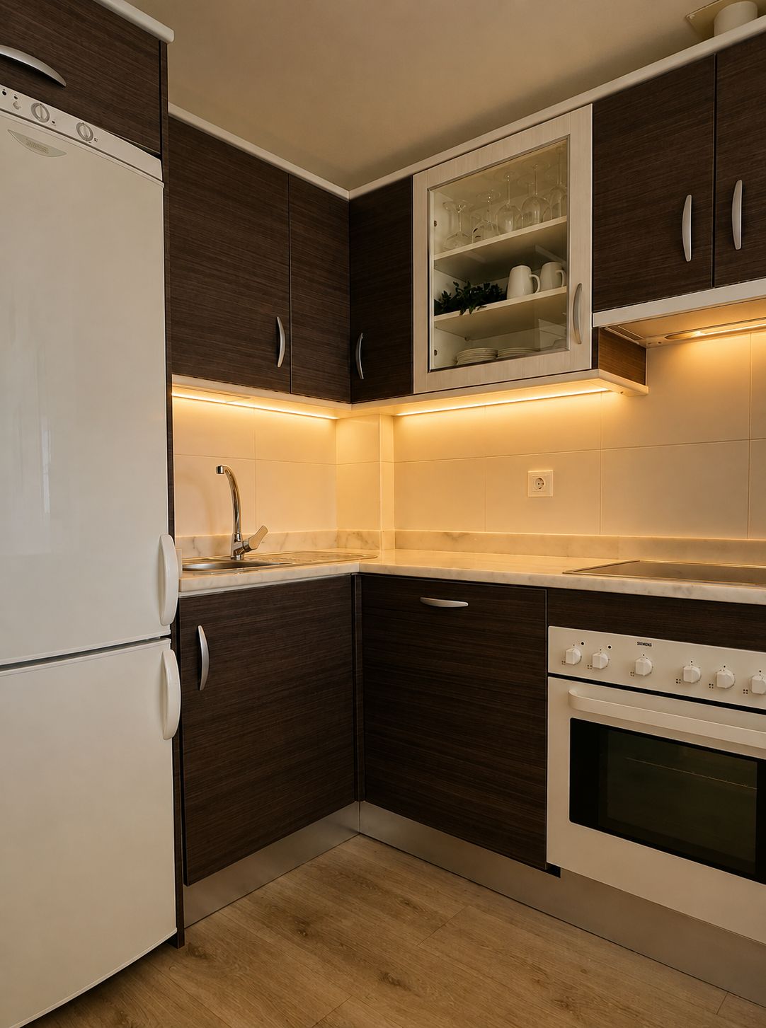 Ático Exclusivo en Manilva: Vistas al Mar, Lujo y Rentabilidad, Ático de lujo en Manilva con vistas frontales al mar. 3 dorm., terraza privada. Ideal inversión o residencia vacacional en Costa del Sol. ¡Con Licencia Turístic