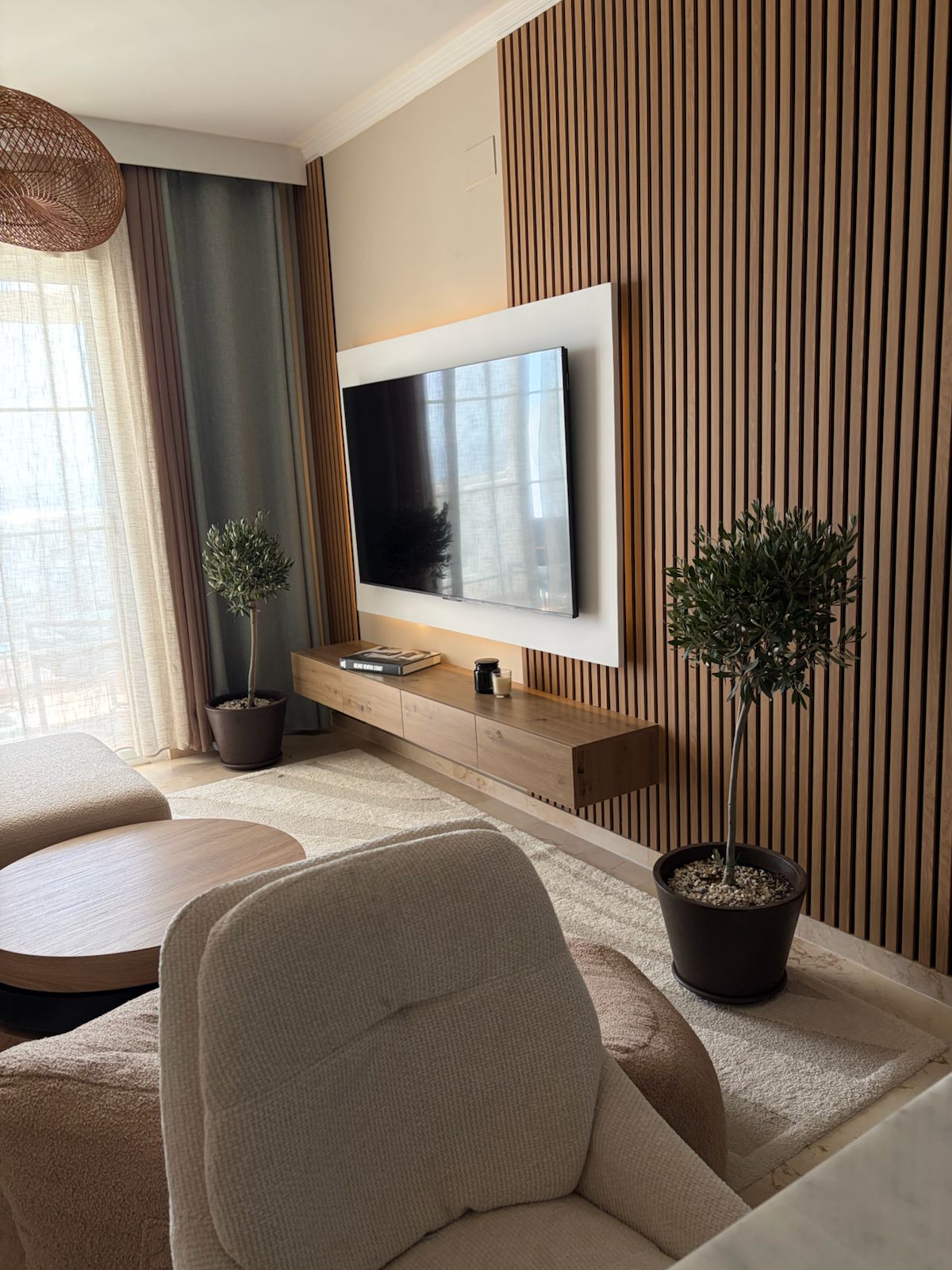 Ático Exclusivo en Manilva: Vistas al Mar, Lujo y Rentabilidad, Ático de lujo en Manilva con vistas frontales al mar. 3 dorm., terraza privada. Ideal inversión o residencia vacacional en Costa del Sol. ¡Con Licencia Turístic