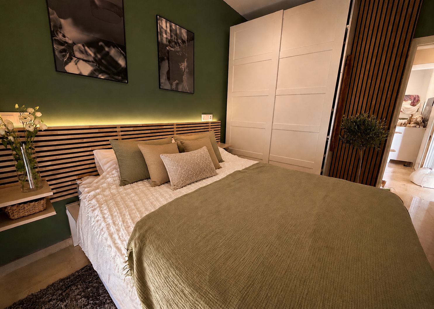 Ático Exclusivo en Manilva: Vistas al Mar, Lujo y Rentabilidad, Ático de lujo en Manilva con vistas frontales al mar. 3 dorm., terraza privada. Ideal inversión o residencia vacacional en Costa del Sol. ¡Con Licencia Turístic