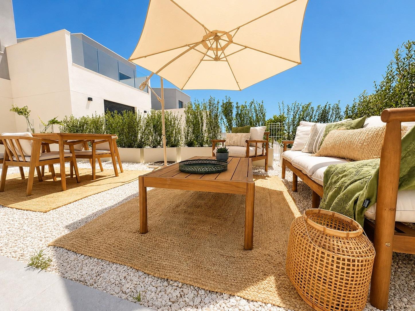 Vive el Lujo Mediterráneo en Altaona Golf, Murcia, Adosados y villas de nueva construcción en Altaona Golf, Murcia. Vive la vida mediterránea con seguridad, naturaleza y piscina. ¡Tu hogar o inversión ideal en C
