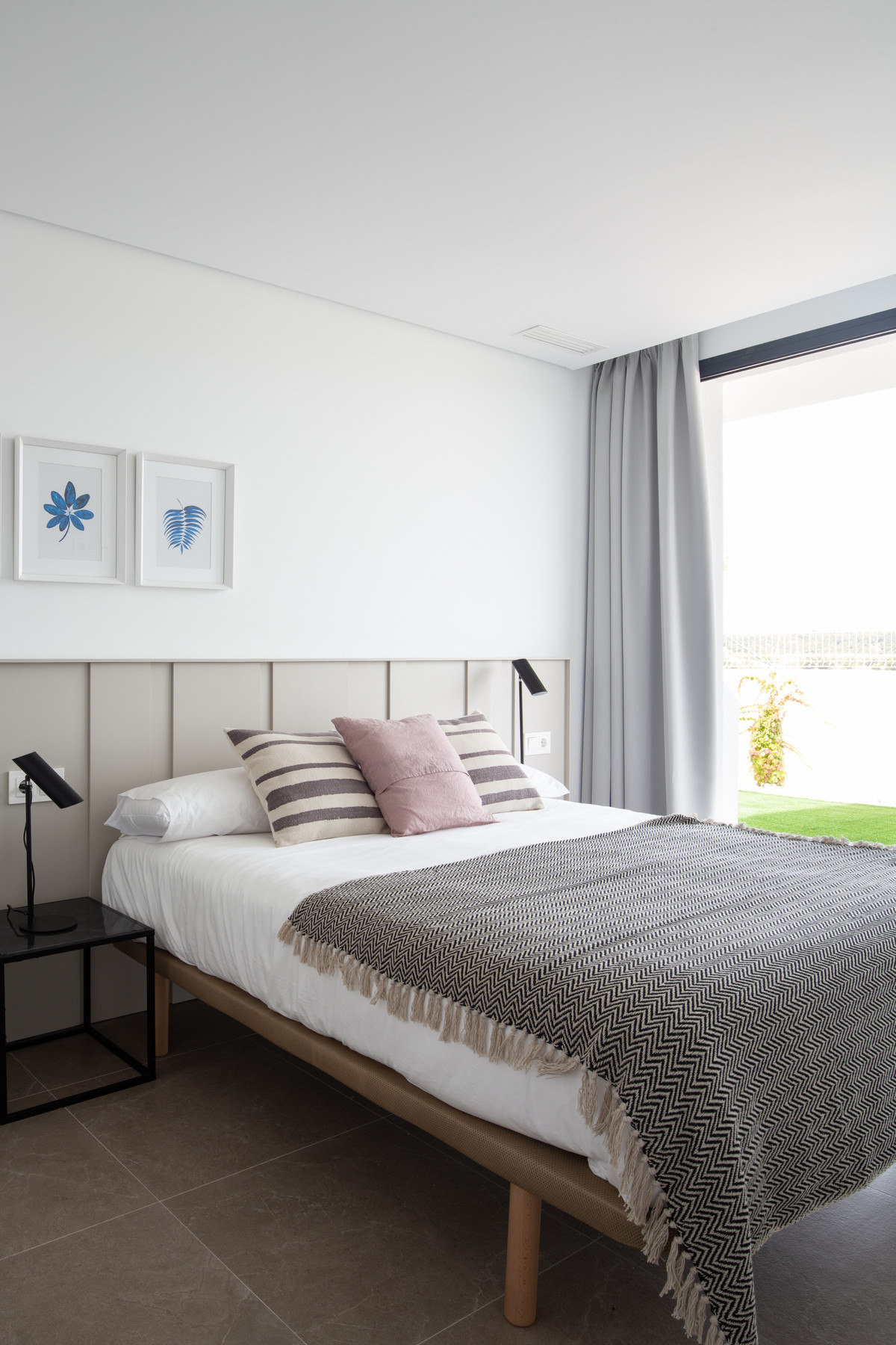 Exclusiva Villa en Orihuela: Lujo y Vida Mediterránea, Descubra su villa de lujo en Orihuela Costa, Alicante. A 200m de playas, golf y servicios. 4 dorm, piscina. Viva el sueño mediterráneo en Costa Blanca con el me
