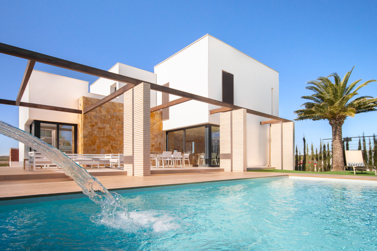 Exclusiva Villa en Orihuela: Lujo y Vida Mediterránea, Descubra su villa de lujo en Orihuela Costa, Alicante. A 200m de playas, golf y servicios. 4 dorm, piscina. Viva el sueño mediterráneo en Costa Blanca con el me