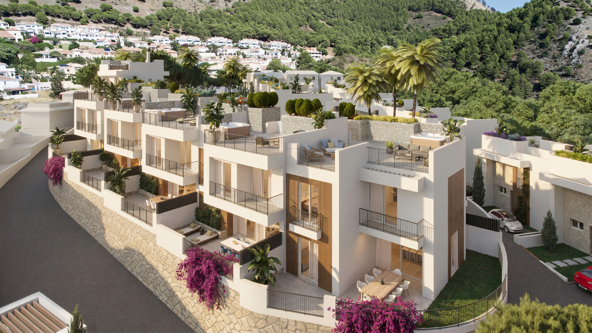 Mijas: Villas Boutique con Vistas Panorámicas al Mar, Descubre 32 villas de lujo en Buenavista, Mijas. Vistas panorámicas al mar, 3-4 dormitorios en-suite, terrazas amplias y rooftop con jacuzzi. Vive el lujo en la