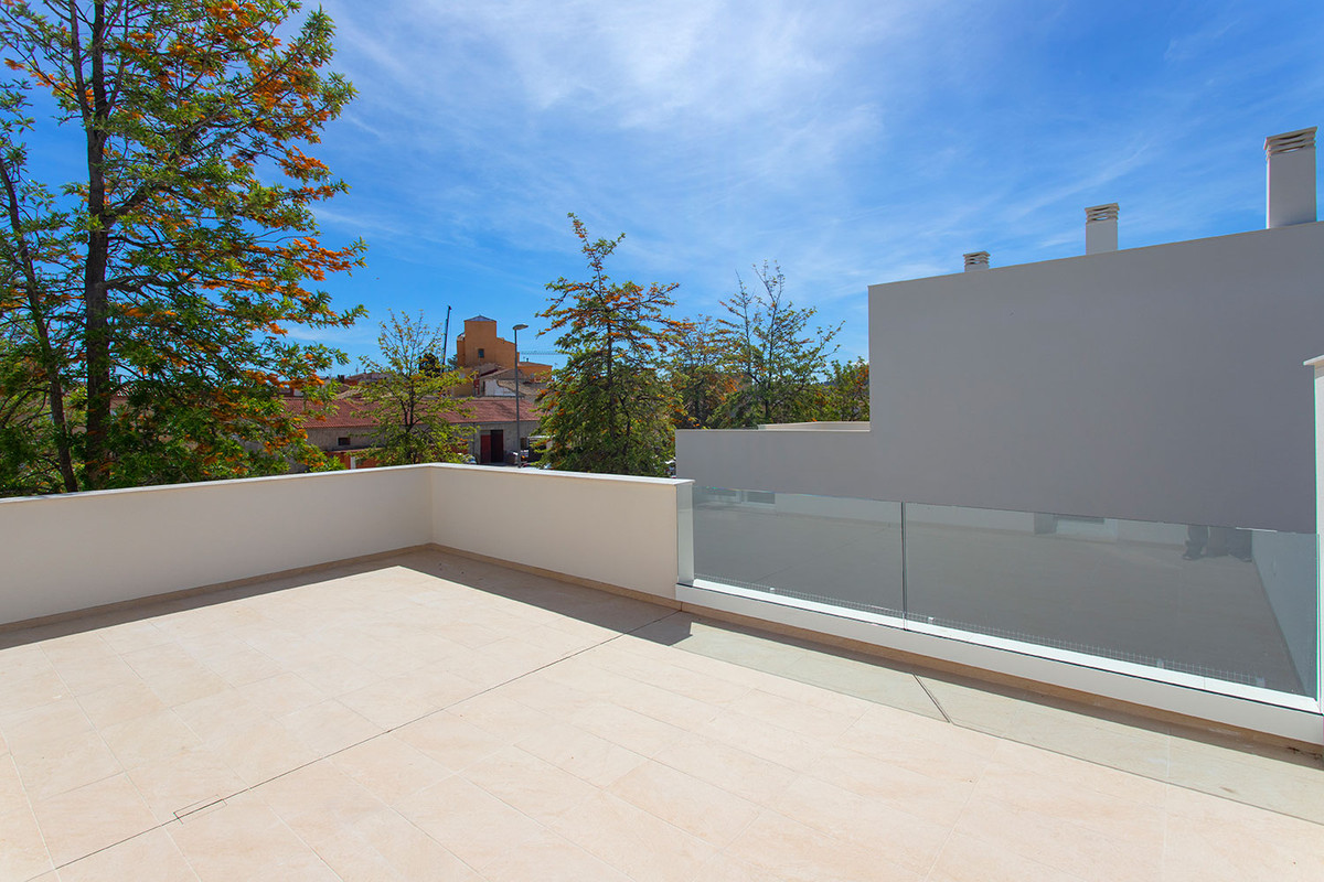 Villa en Venta en Hondón de las Nieves