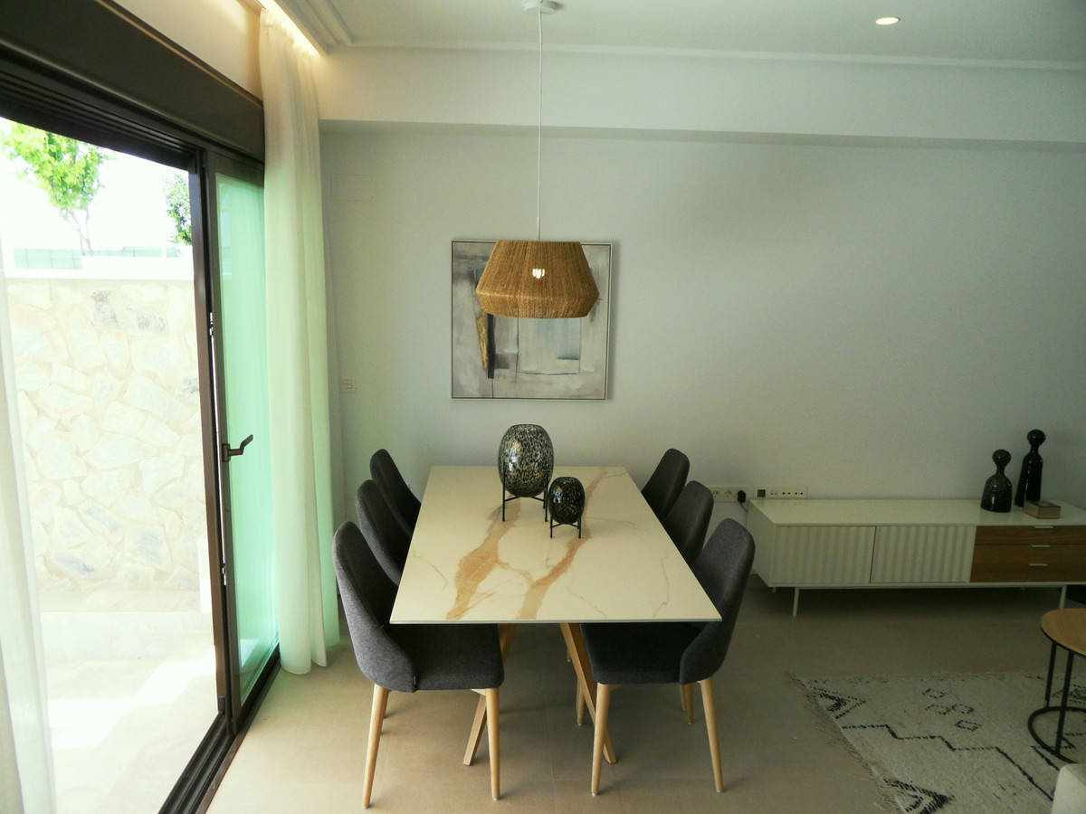 Chalet en Pilar de la Horadada