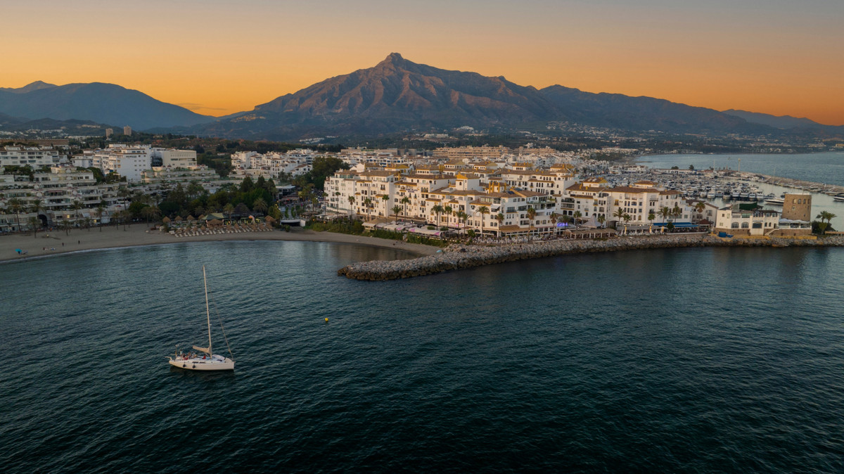 Impresionante villa en Estepona: 5 habitaciones
