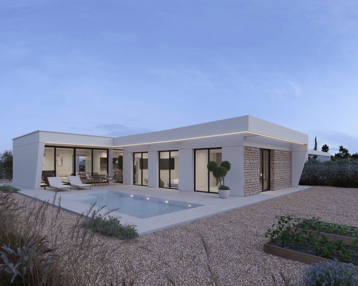 Villa en Fuente-Álamo: ¡Tu hogar ideal!
