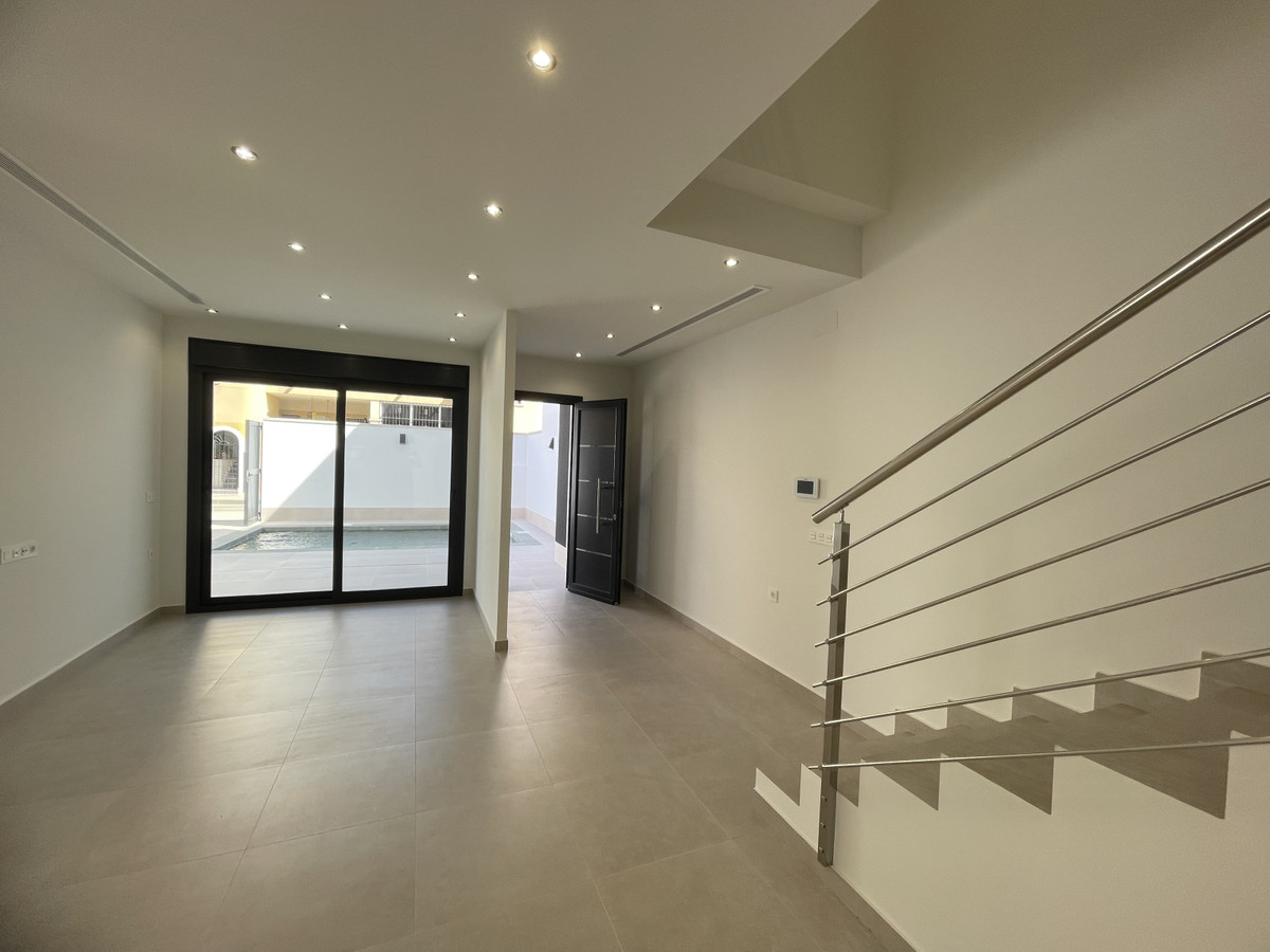 Villa en venta en Almoradi