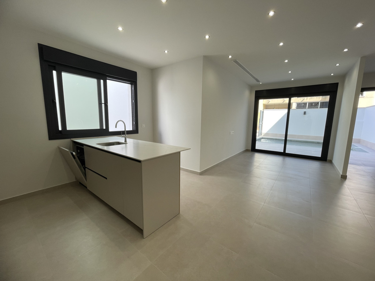 Villa en venta en Almoradi