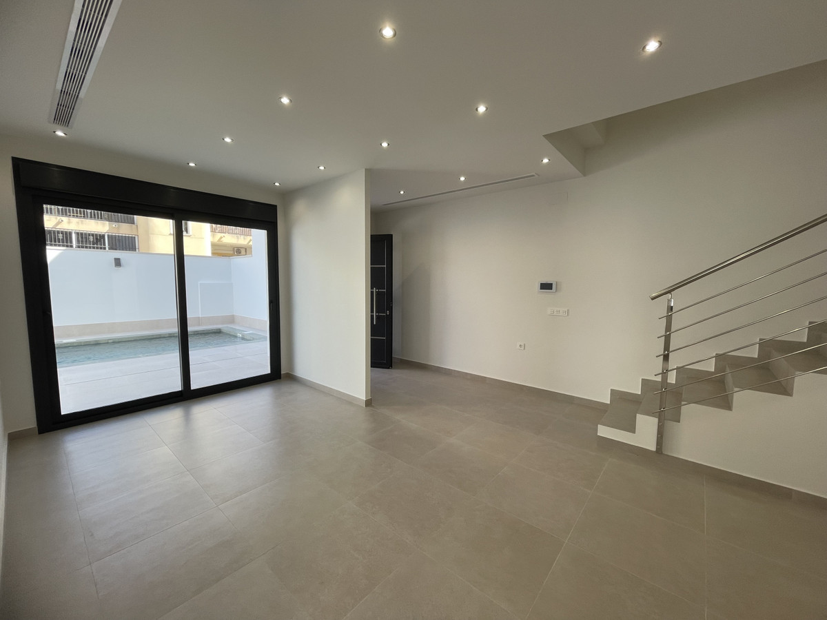 Villa en venta en Almoradi