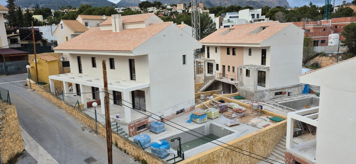 Villa en venta en La Nucia