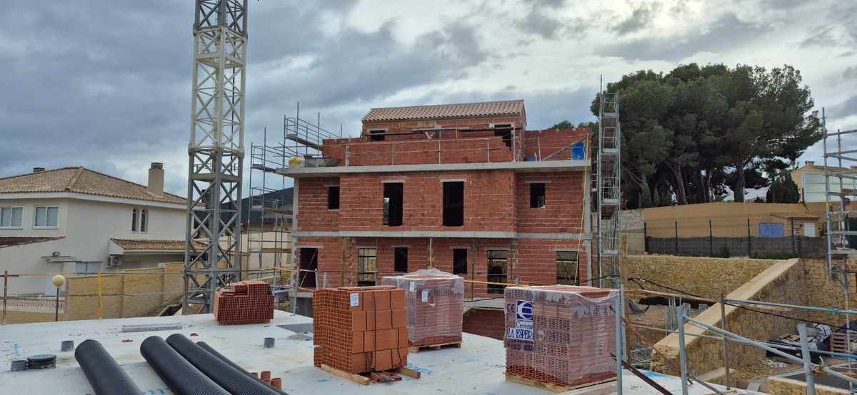 Villa en venta en La Nucia