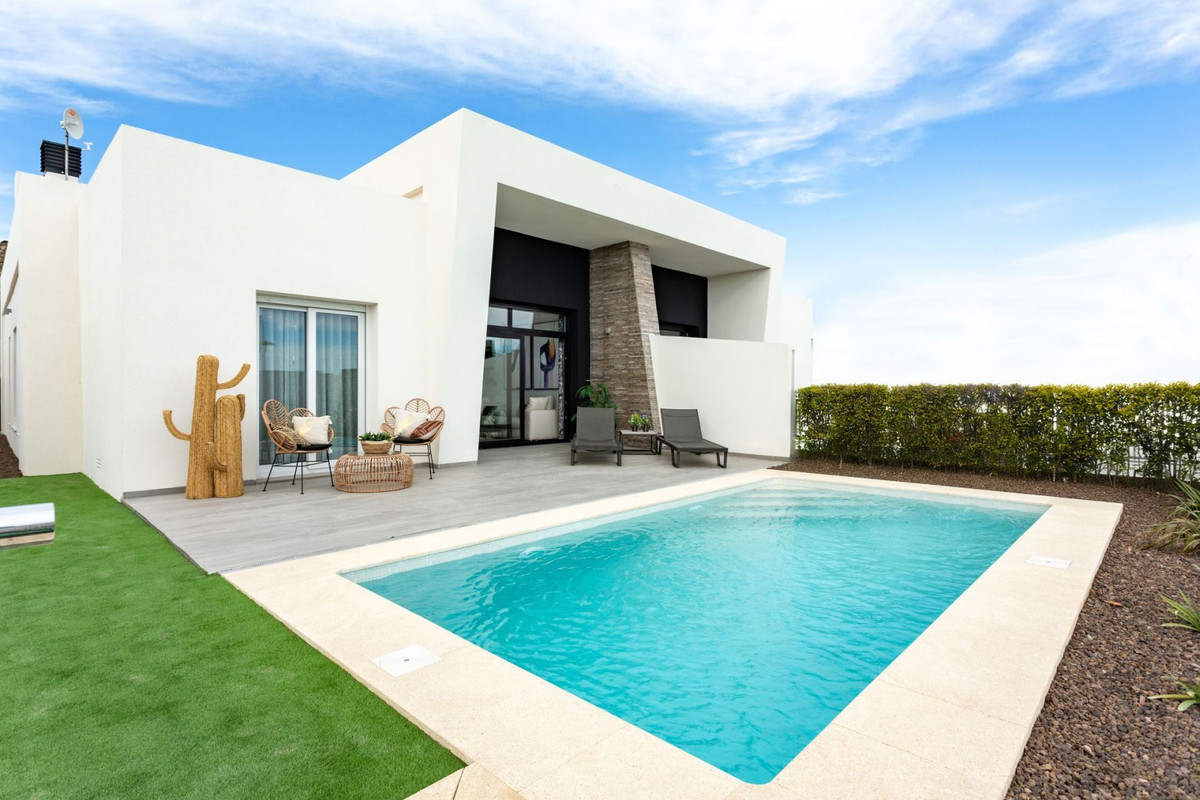 Villa Algorfa: 3 dormitorios, 2 baños