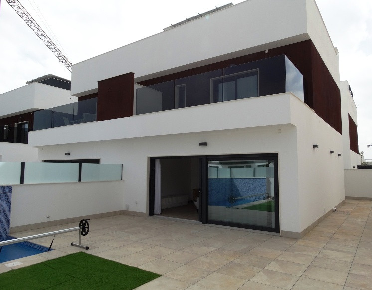 Villa en Pilar de la Horadada