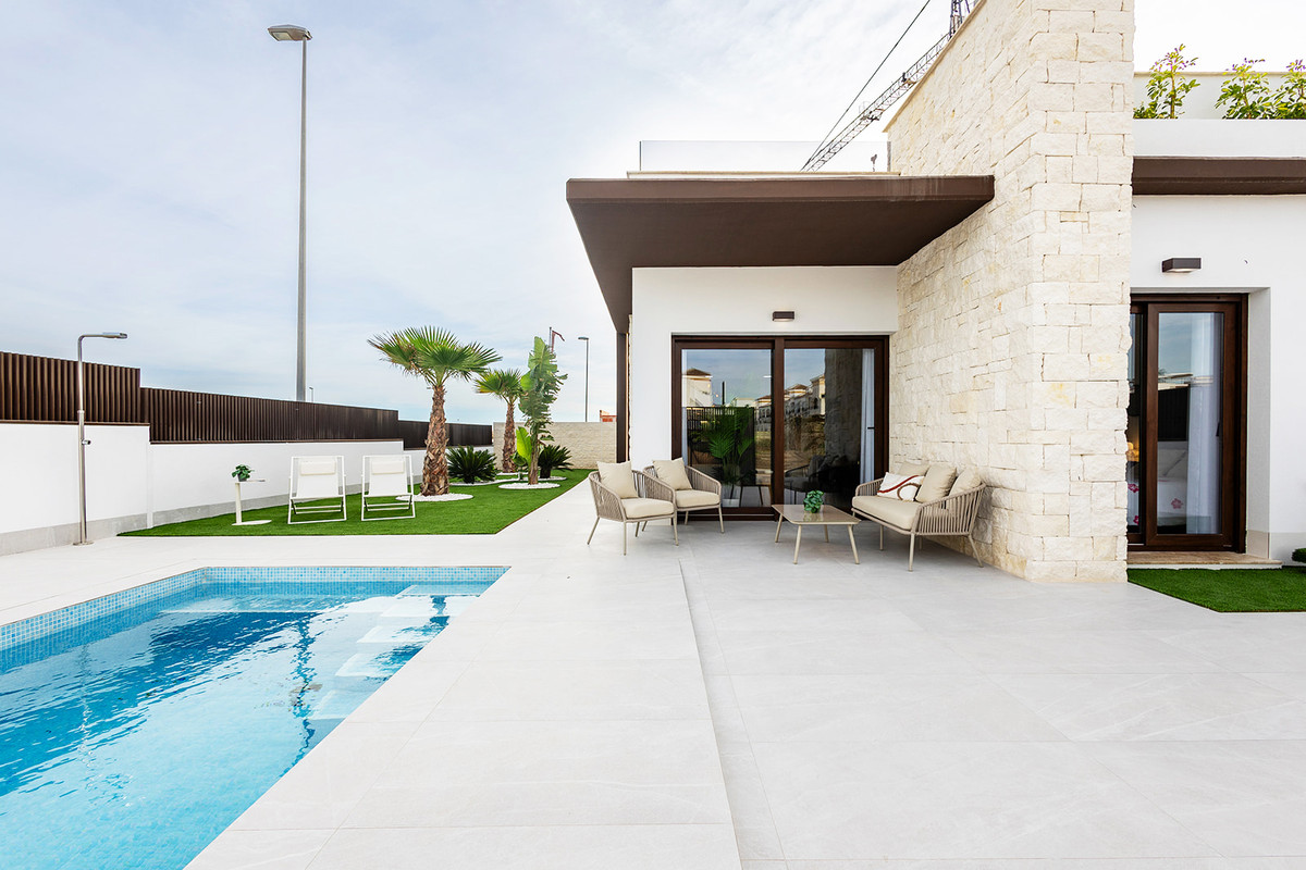 Villa en venta en Orihuela