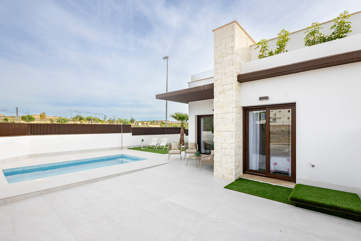 Villa en venta en Orihuela