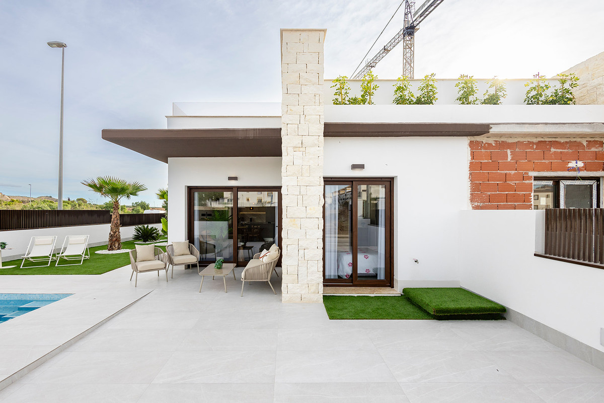 Villa en venta en Orihuela