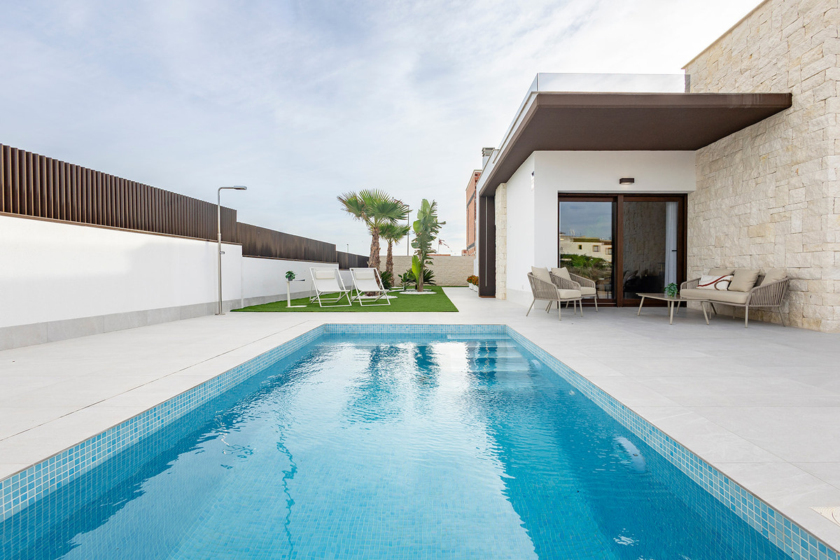 Villa en venta en Orihuela