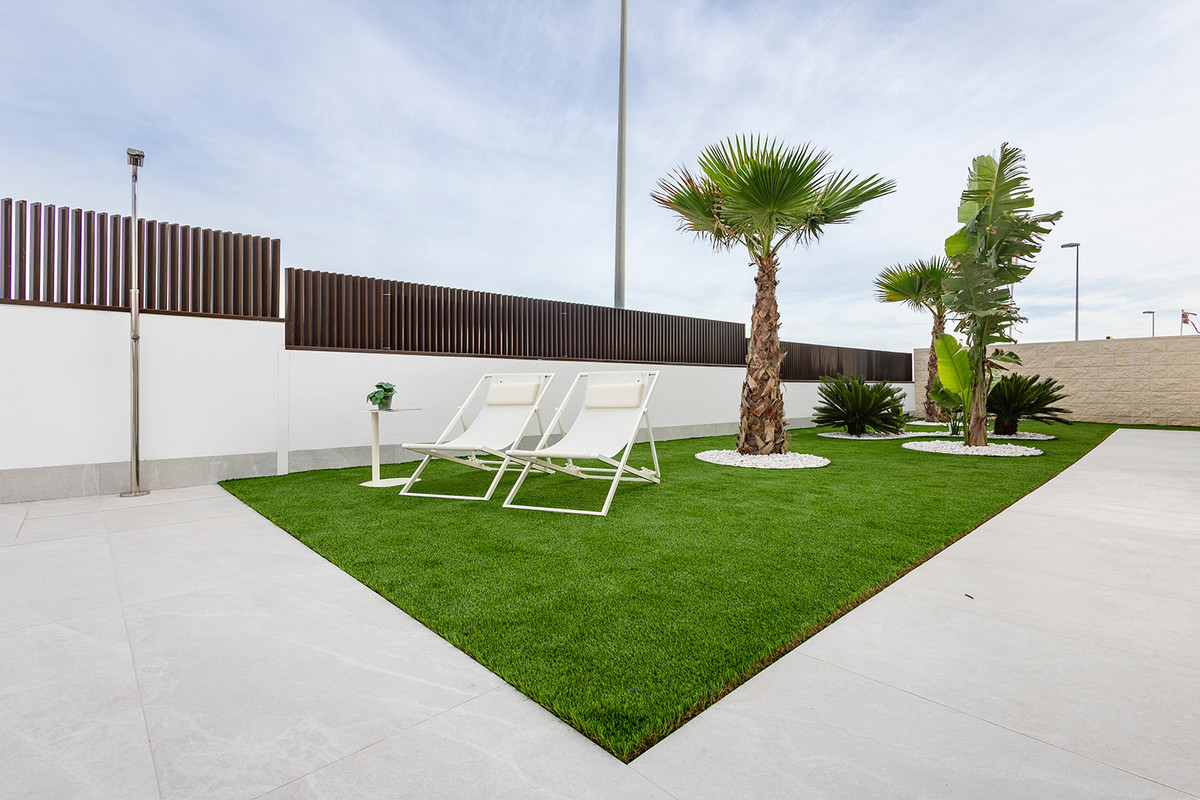 Villa en venta en Orihuela