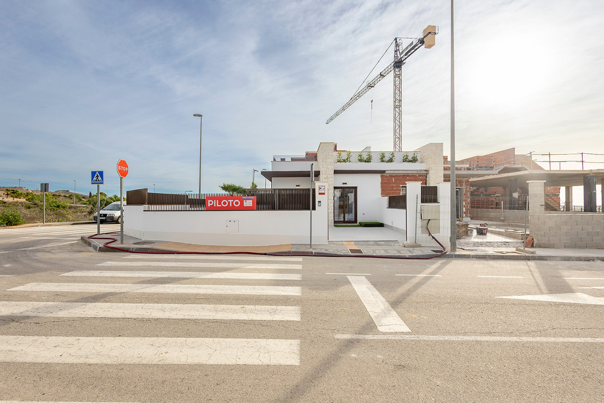 Villa en venta en Orihuela
