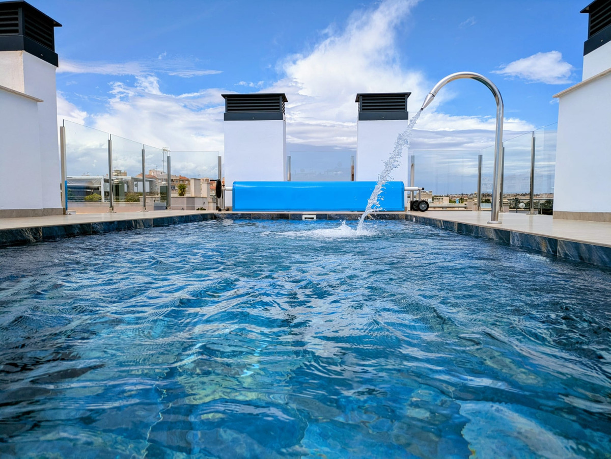 Tu oasis costero en Torrevieja: ¡Listo para vivir!