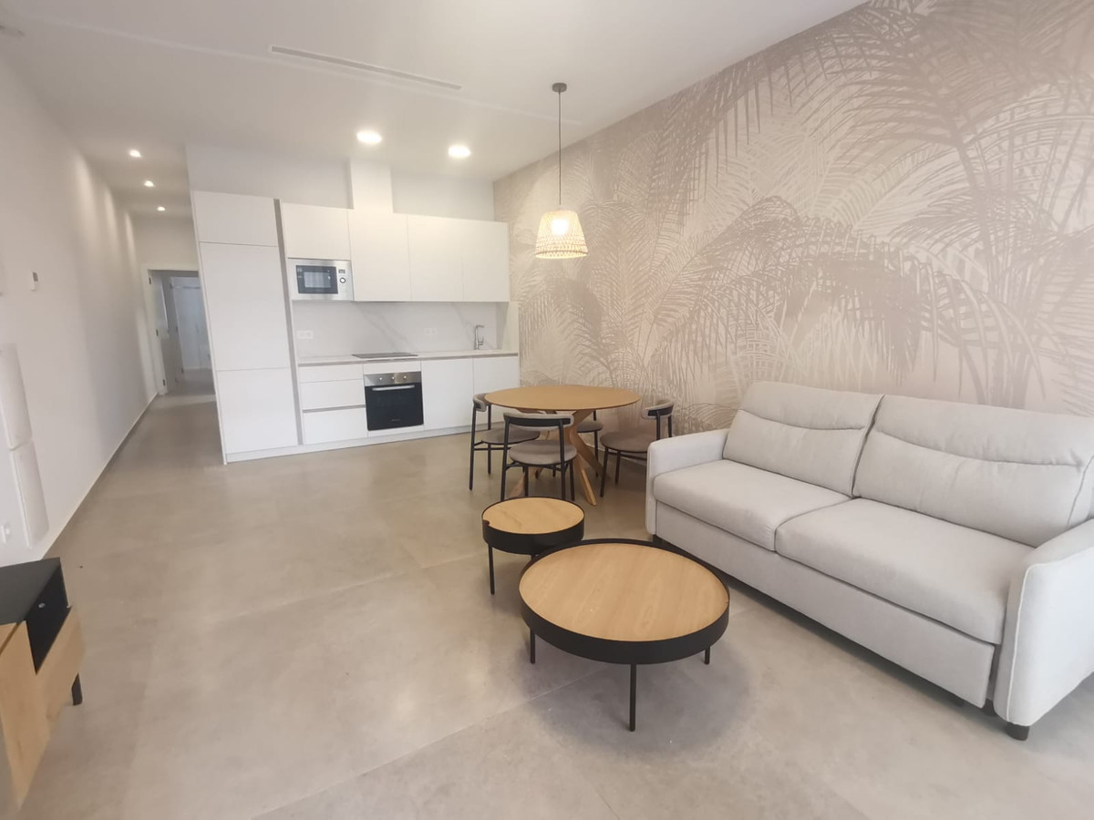 Tu oasis costero en Torrevieja: ¡Listo para vivir!
