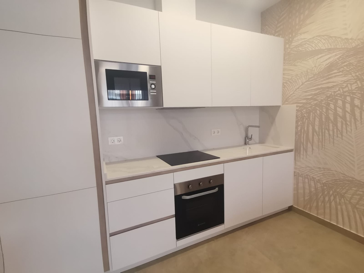 Tu oasis costero en Torrevieja: ¡Listo para vivir!