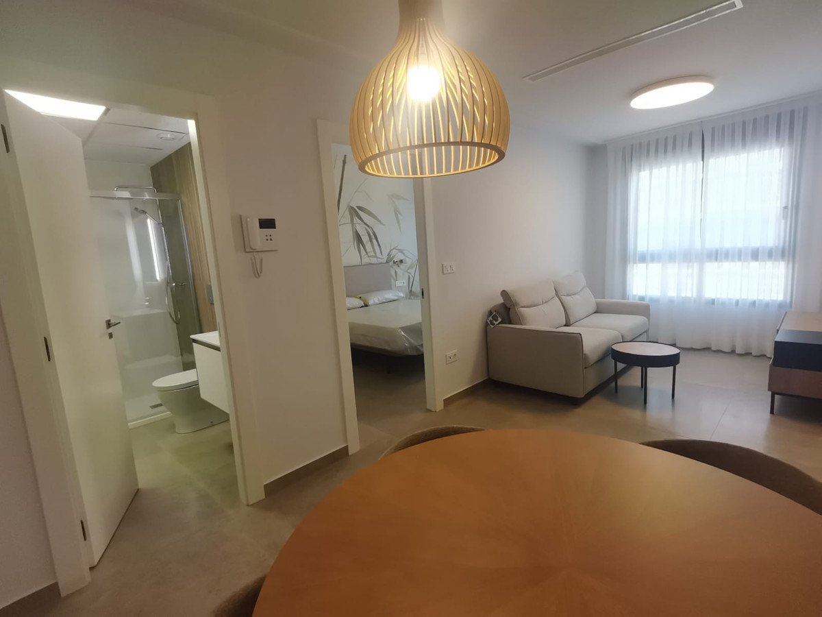 Tu oasis costero en Torrevieja: ¡Listo para vivir!