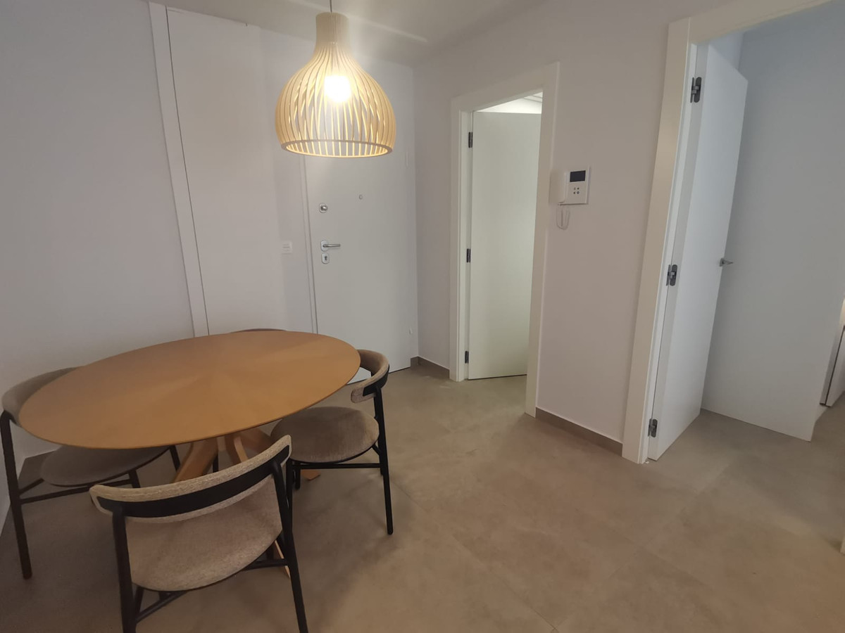 Tu oasis costero en Torrevieja: ¡Listo para vivir!