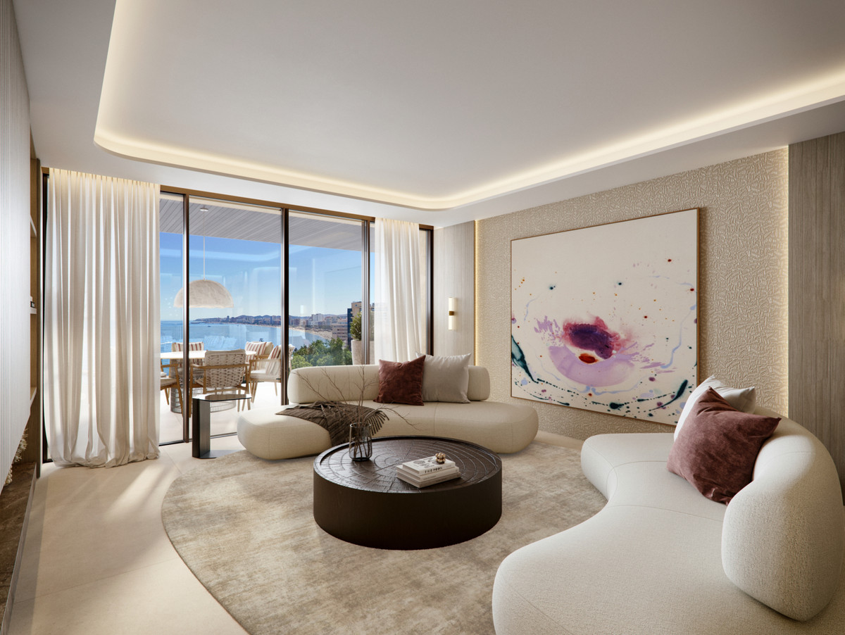 Lujo mediterráneo: Su hogar en Fuengirola