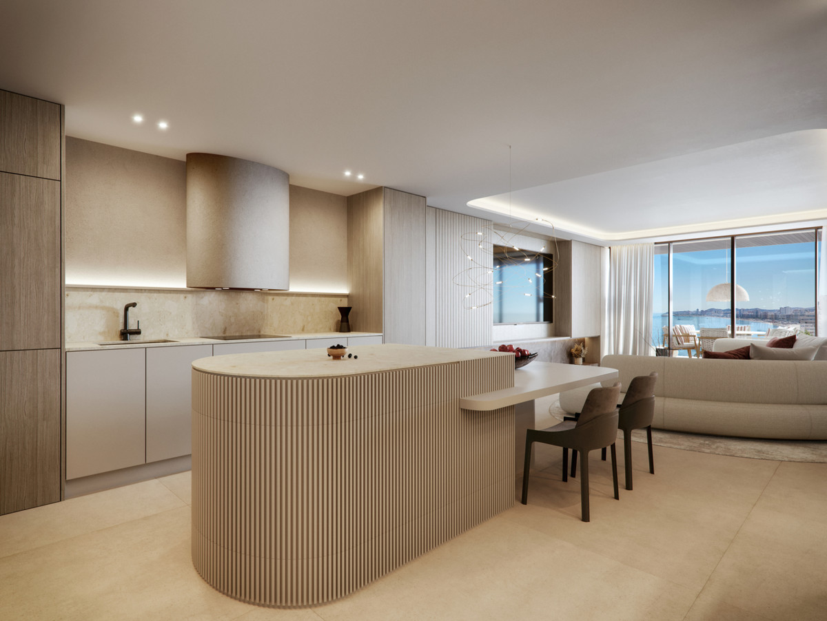 Lujo mediterráneo: Su hogar en Fuengirola