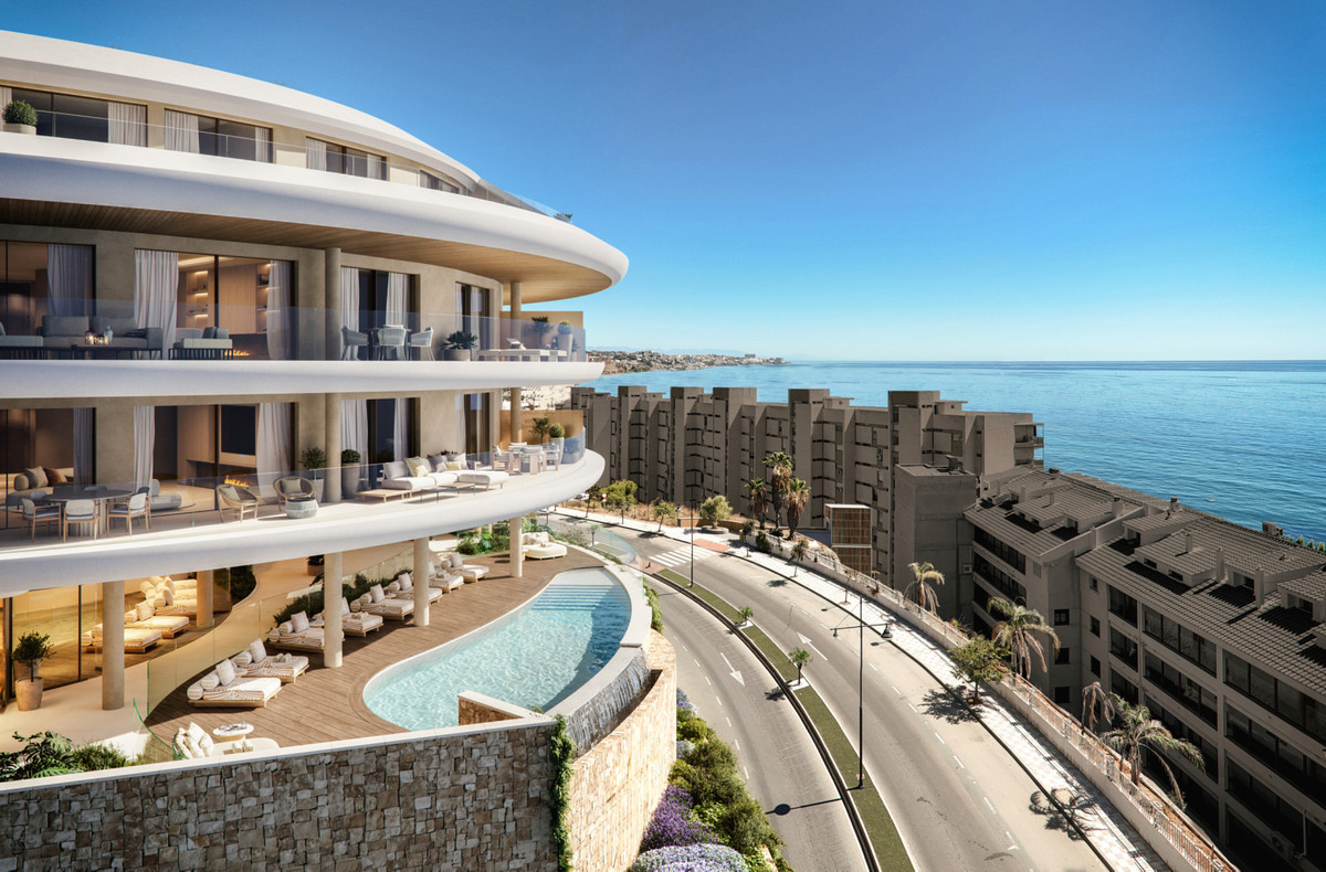 Lujo mediterráneo: Su hogar en Fuengirola
